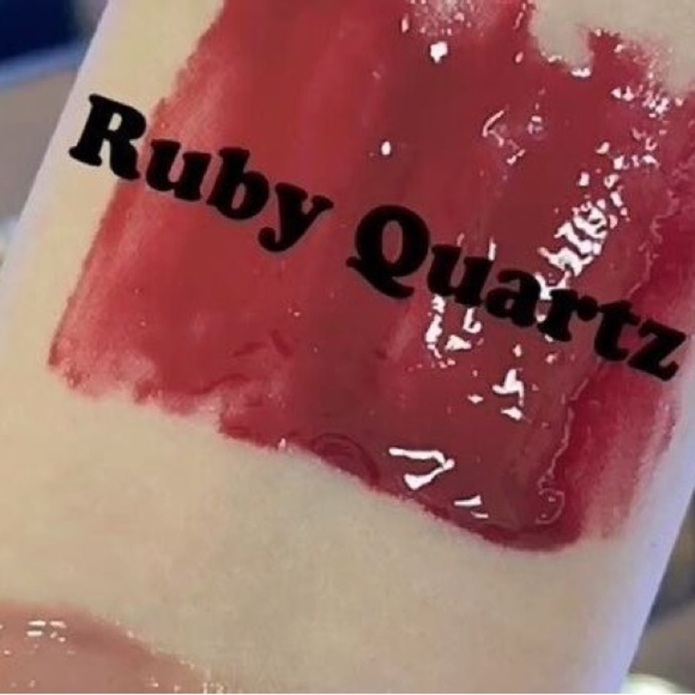 Estée Lauder Lip Gloss Ruby Quartz Red Limited Edition - Picture 8 of 8